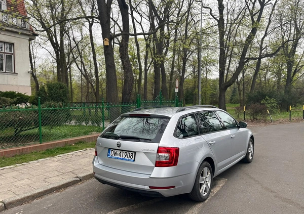 Skoda Octavia cena 50500 przebieg: 182000, rok produkcji 2017 z Wrocław małe 137